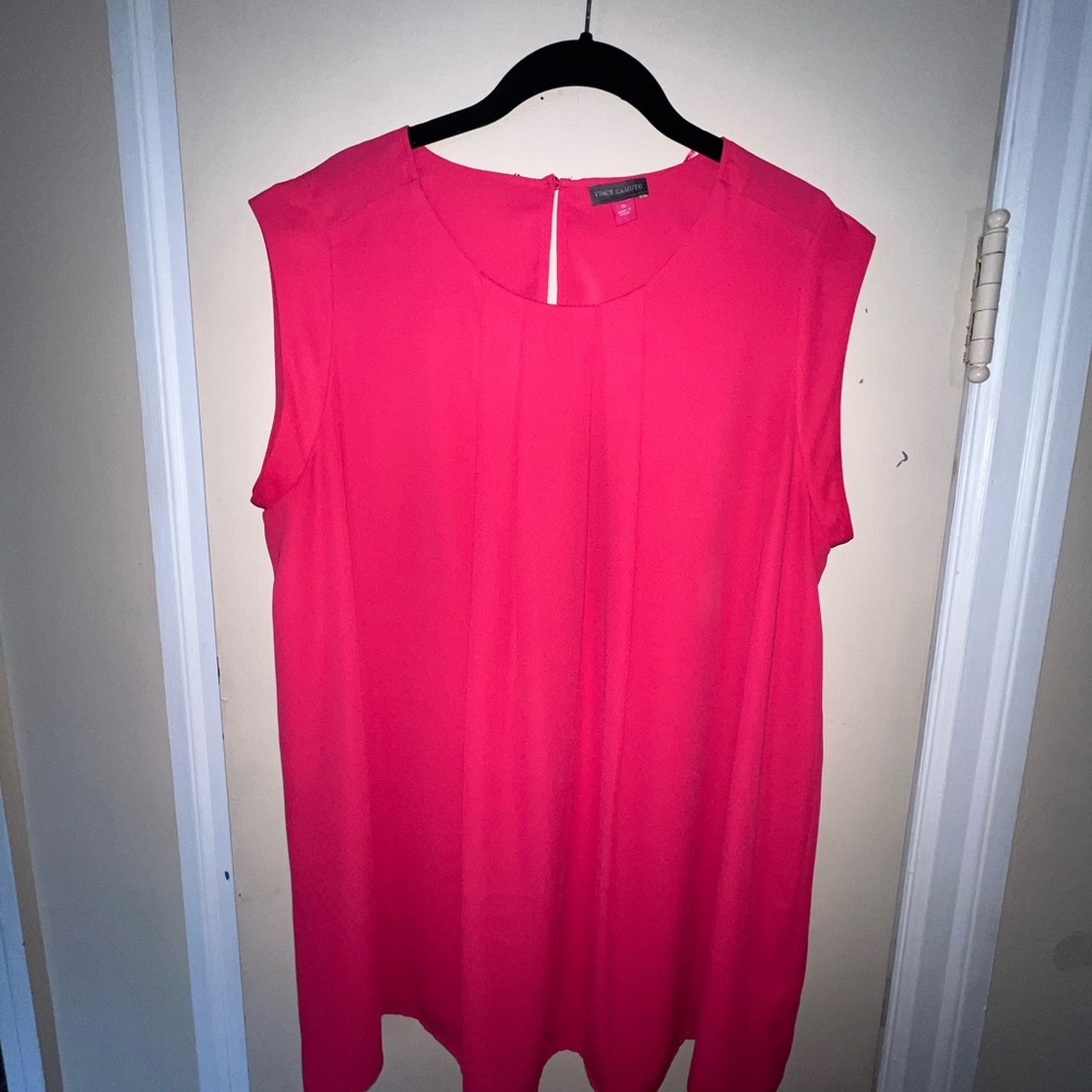 Vince Camuto Sleeveless V-Neck Tunic Blouse • Sz. 1x • Fuchsia Pink
